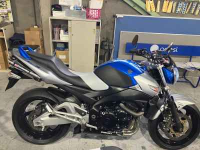 Suzuki GSR400 2009