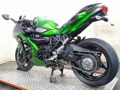 Kawasaki Ninja H2 SX 2018