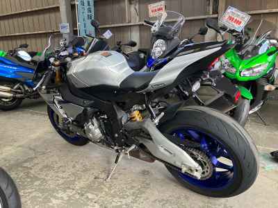 Yamaha YZF-R1M 2015