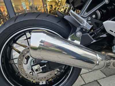 Kawasaki Z900RS 2024