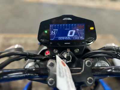 Suzuki GSX250 Katana