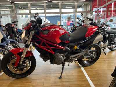 Ducati Monster 696 2013