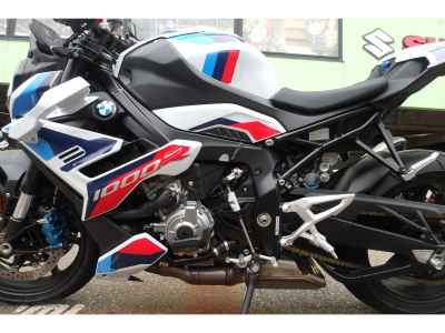 BMW M1000R 2023
