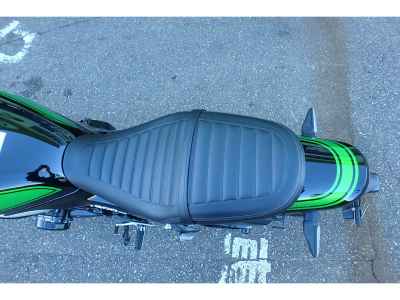 Kawasaki Z900RS 2025