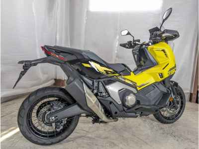 Honda X-Adv 750 2025