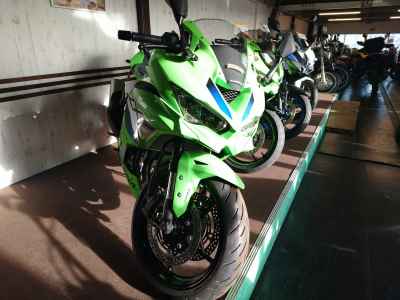 Kawasaki Ninja ZX-4RR 2025