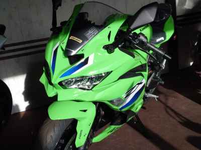 Kawasaki Ninja ZX-4RR 2025