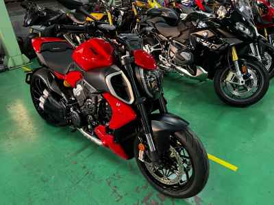 Ducati Diavel V4 2023