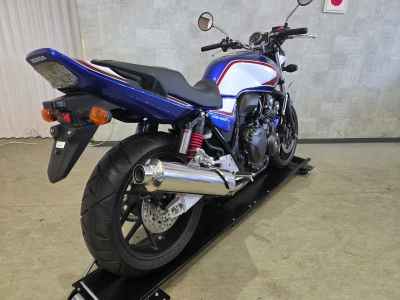 Honda CB400SF 2023