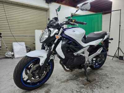 Suzuki Gladius SFV400 2010