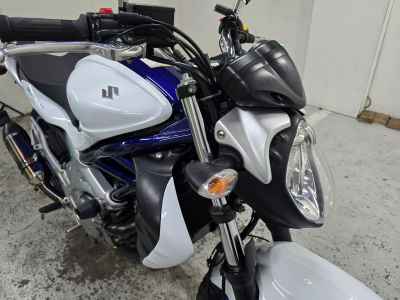 Suzuki Gladius SFV400 2010
