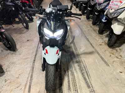 Kawasaki Z400 2023