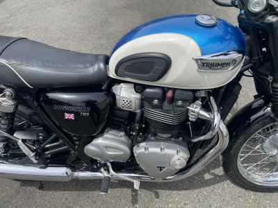 Triumph Bonneville T100 2016