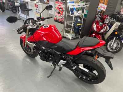 Suzuki GSR750 2012