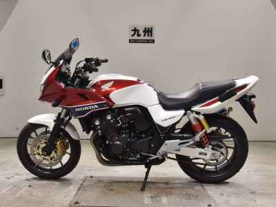 Honda CB400 Super Boldor 2014