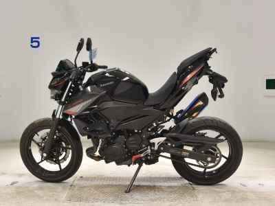 Kawasaki Z400 2024