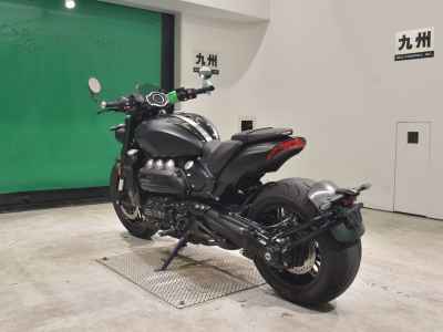 Triumph Rocket 3 2022