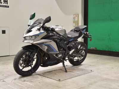 Kawasaki Ninja ZX-25R SE 2024