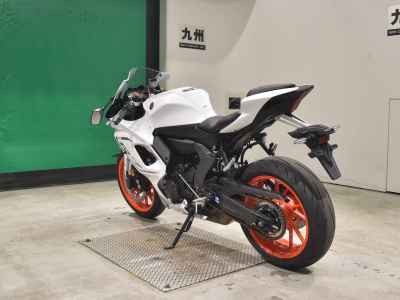 Yamaha YZF-R7 2023