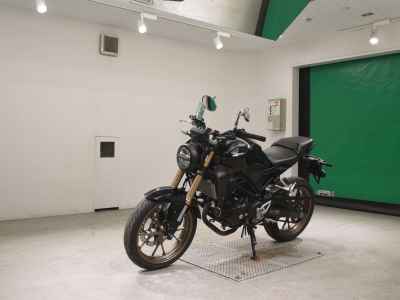 Honda CB250R 2019