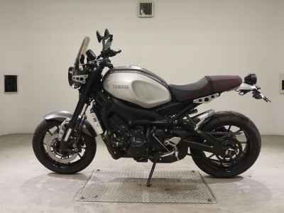 Yamaha XSR900 2021