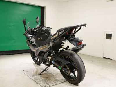 Kawasaki Ninja 400 2021