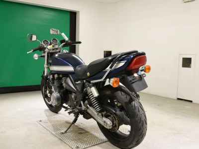 Kawasaki Zephyr 400 2006