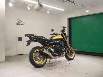 Kawasaki Z900RS SE 2025