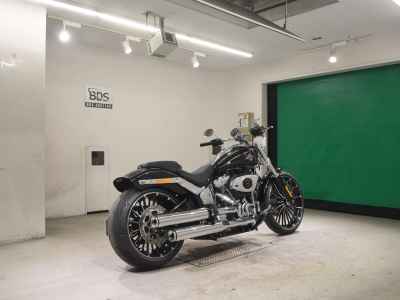 Harley-Davidson Breakout FXBR1920 2025