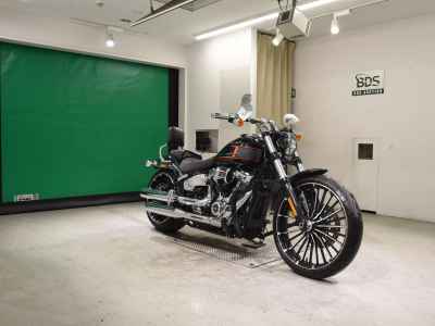 Harley-Davidson Breakout FXBR1920 2024