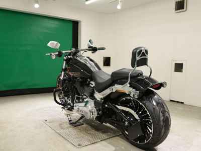 Harley-Davidson Breakout FXBR1920 2024