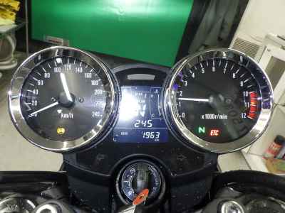 Kawasaki Z900RS 2025