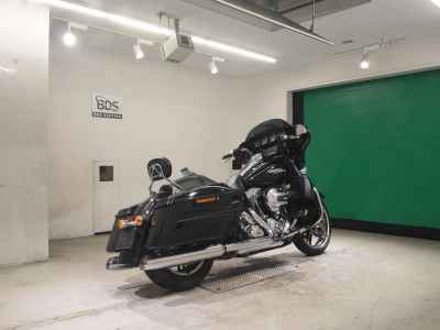 Harley-Davidson Street Glide FLHXS1690 2015