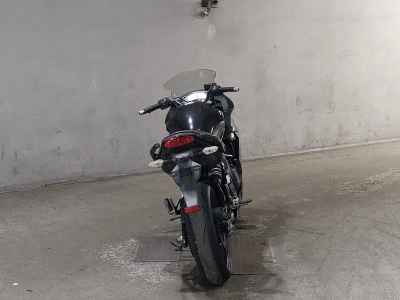 Kawasaki Ninja 400R 2011