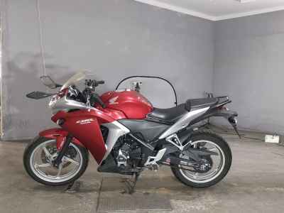 Honda CBR250R 2011