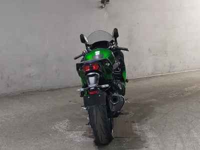 Kawasaki Ninja H2 SX 2024