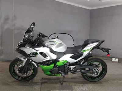 Kawasaki Ninja 7 Hybrid 2025
