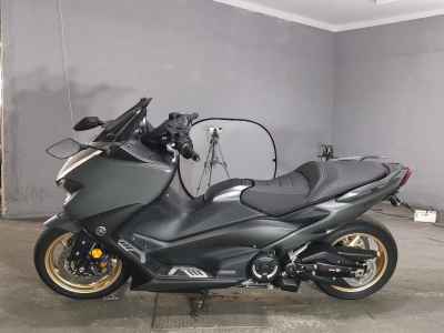 Yamaha TMAX 560 2021