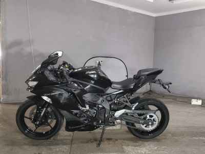 Kawasaki Ninja ZX-25R 2022