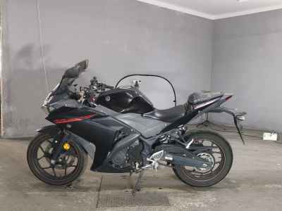 Yamaha YZF-R25 2015