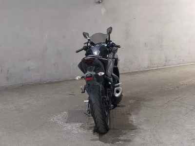 Yamaha YZF-R25 2015