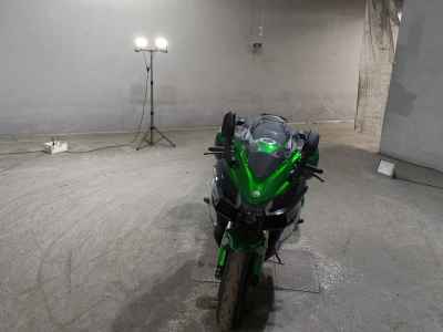 Kawasaki Ninja H2 SX 2018