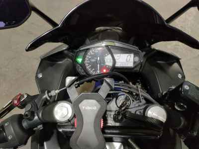 Yamaha YZF-R25 2016