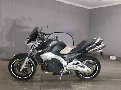 Suzuki GSR400 2006