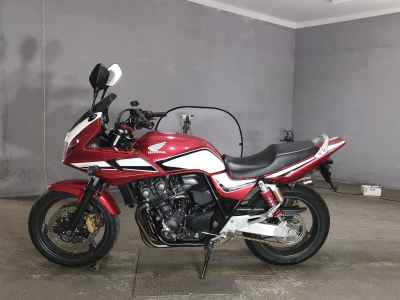 Honda CB400 Super Boldor 2012