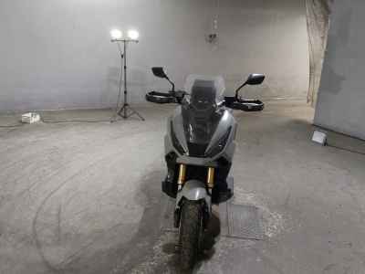 Honda X-Adv 750 2025