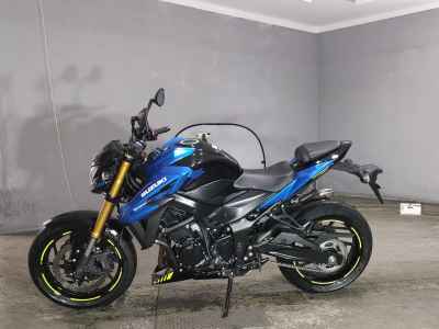 Suzuki GSX-S750