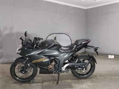 Suzuki GSX250 Katana