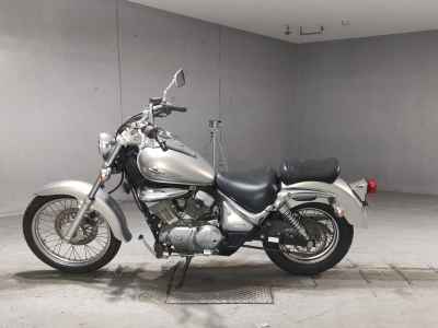 Suzuki Intruder 250LC