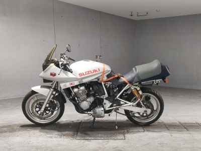 Suzuki GSX250S Katana